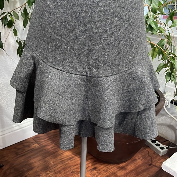 J. Crew Gray Wool Blend Flounce Mini Skirt Size 4 - Picture 5 of 8